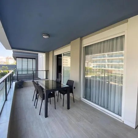 アパート Luxuzni Apartman U 20m Od Mora *
