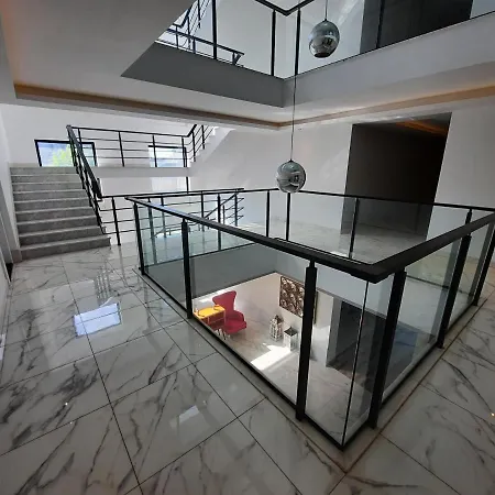 Luxuzni Apartman U 20m Od Mora דירה